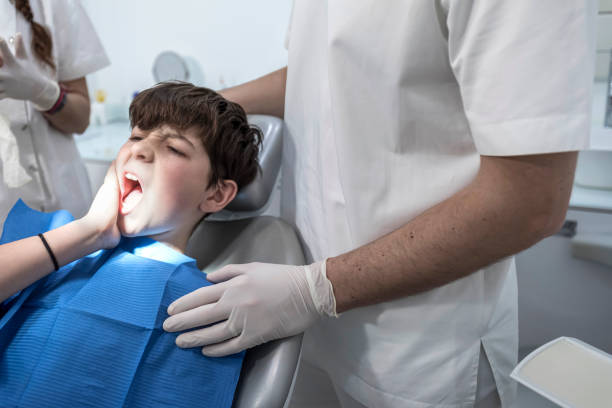 Best Dentist for Tooth Abscess  in Ironwood, MI
